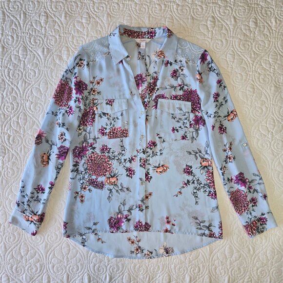 Candie's Floral and Lace Button Up Blouse Blue in a Misses size Small - Picture 4 of 13